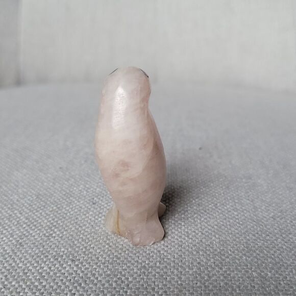 Natural pink rose quartz penguin - Picture 3 of 4